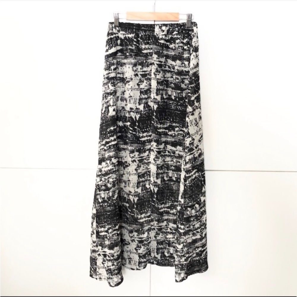 Abstract maxi skirt